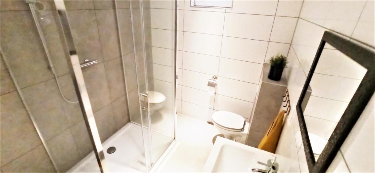 2 Zimmerwohnung - Kueche - Wlan - Oeffentliche Parkplaetze Blaustein Zewnętrze zdjęcie