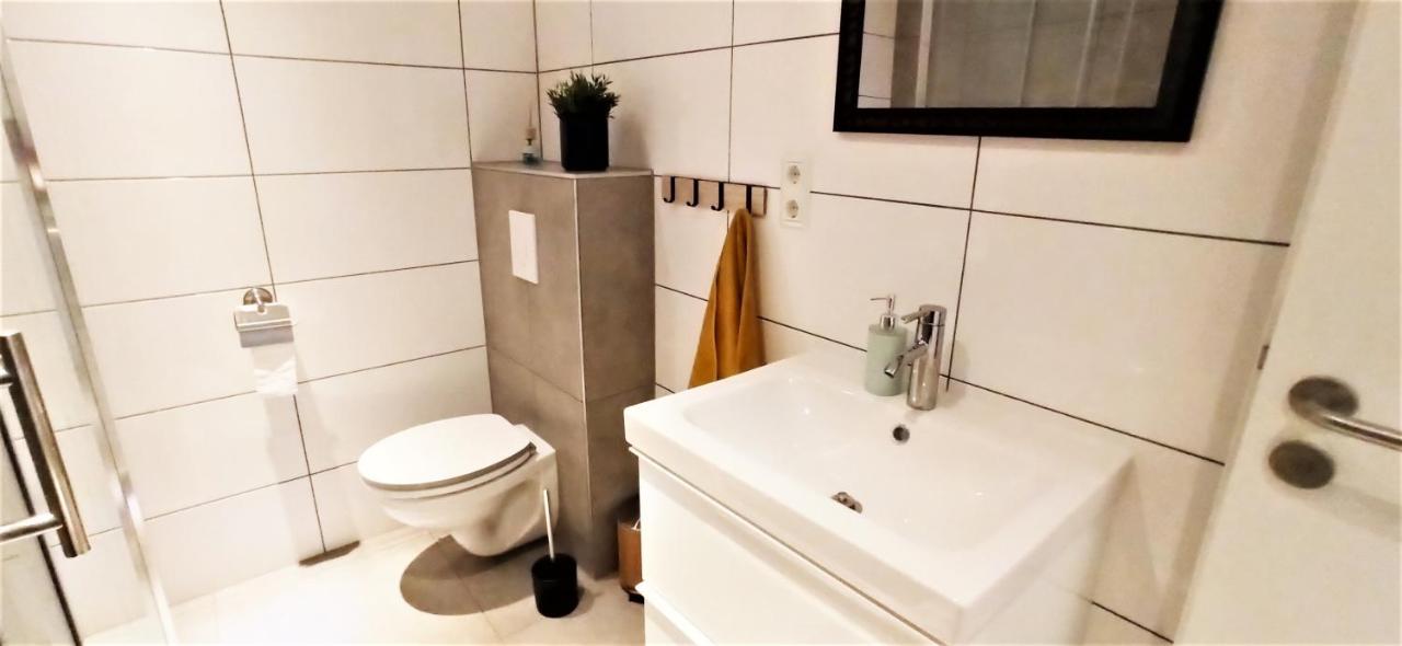 2 Zimmerwohnung - Kueche - Wlan - Oeffentliche Parkplaetze Blaustein Zewnętrze zdjęcie